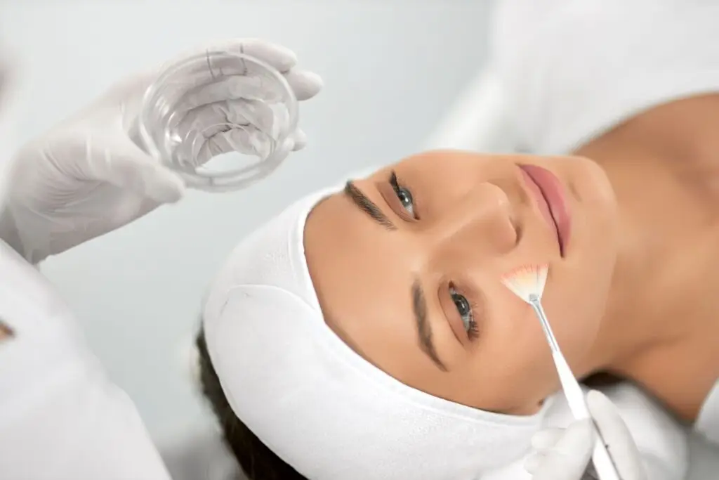 Kwas salicylowy w kosmetyce | RosaMed Clinic